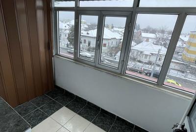 Apartament cu 2 camere decomandat în Central - 2