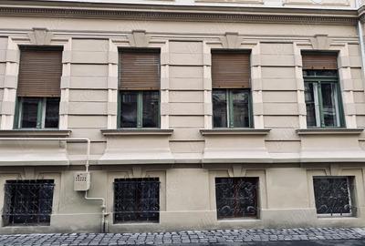 Spa?iu premium de inchiriat 175 mp, parter, Pia?a Unirii, Timi?oara Spa?iu premium de inchiriat 175 mp, parter, Pia?a Unirii, Timi?oara - 2