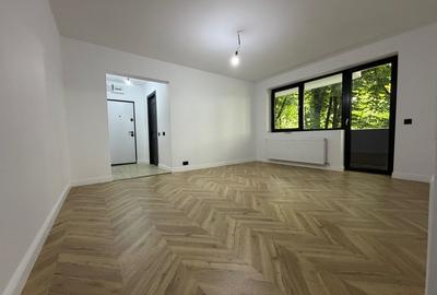 Apartament cu 3 camere semidecomandat în Drumul Taberei