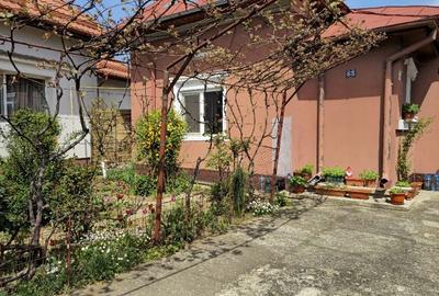 Casă cu 4 camere în Central - 2