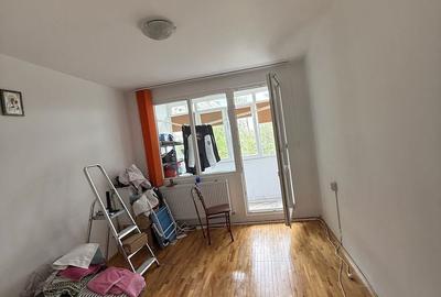 Apartament cu 3 camere semidecomandat în Drumul Taberei - 6