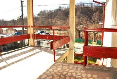 Casă cu 7 camere cu Teren 1020 Mp în Central - 7