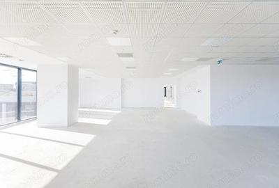 Spațiu comercial, de 4,152 mp, în Complex Studențesc - 5