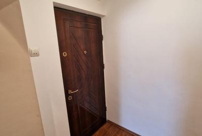 Vest se vinde apartament decomandat doua camere pret 81000 euro negociabil - 2