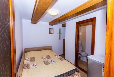 Casă cu 4 camere decomandat în Săcelu - 4