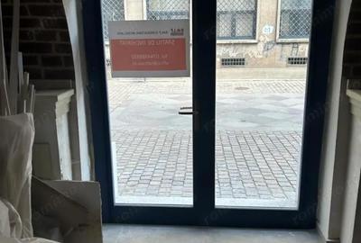 Spațiu comercial, de 220 mp, în P-ța Unirii