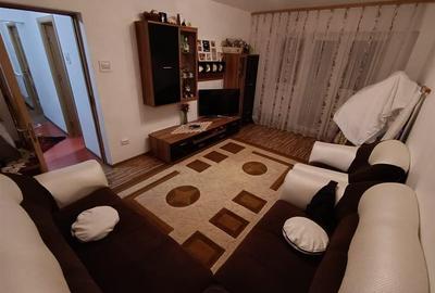 Apartament cu 4 camere decomandat în Viziru 3 - 2