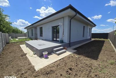 Casă cu 4 camere cu Teren 225 Mp în Berceni