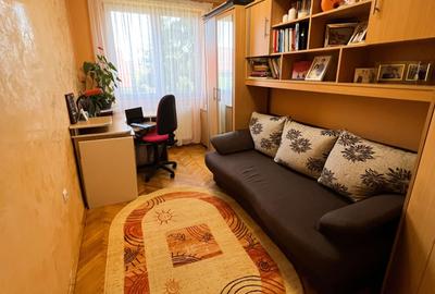 Apartament cu 3 camere semidecomandat în Săsar - 1