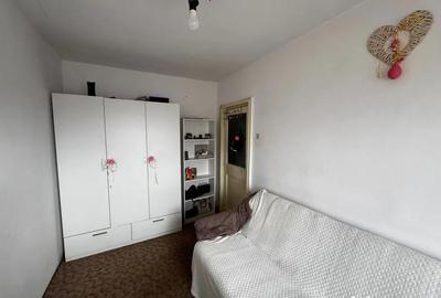 Apartament cu 3 camere semidecomandat în Podu Roș - 12