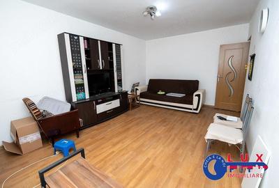 Apartament cu 2 camere decomandat în C5