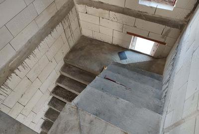 Casă cu 5 camere în Turda