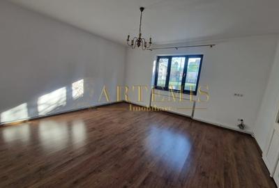 Casa individuala de 7 camere, decomandata, 228 mp., zona Sud. - 4