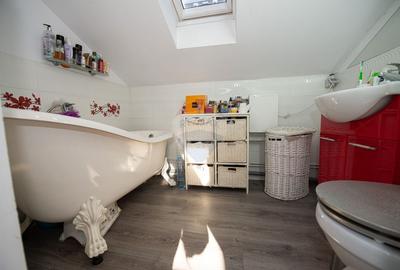 Casa de vanzare cu garaj,  Prelungirea Ghencea, Ghencea, Sector 6 - 19