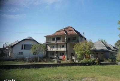 Casă cu 4 camere în Călinești-Oaș