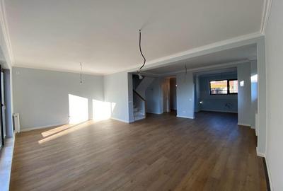 Duplex cu 5 camere cu Teren 325 Mp în Odăi - 3