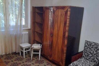 Apartament cu 3 camere decomandat în Progresul - 7