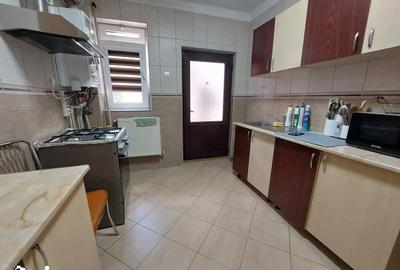 Casă cu 4 camere cu Canalizare în Central - 11