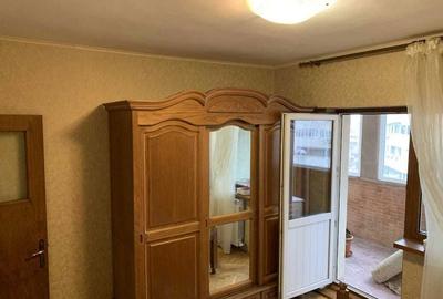 Apartament cu 3 camere decomandat în Trocadero - 3
