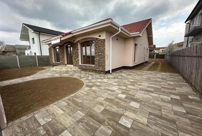 Casa individuala - zona excelenta - finisaje TOP - 1