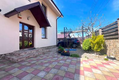 Casă cu 8 camere cu Teren 400 Mp în Central - 3