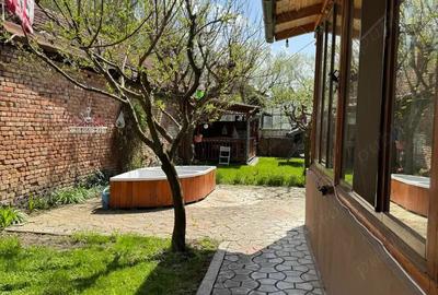 Casa de vanzare, centru, in zona foarte linistita. - 8