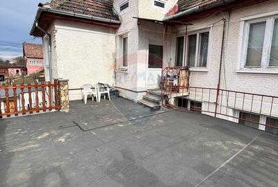 Casă cu 3 camere cu Teren 100 Mp în Vitrometan - 2