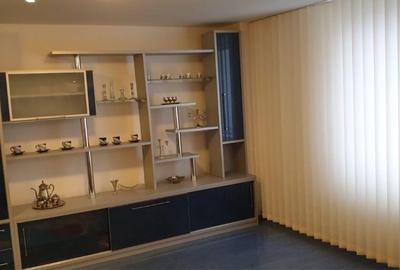 Apartament cu 4 camere în Central - 2