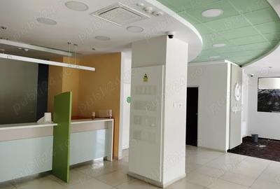 Spatiu comercial central Buzau, fost sediu de banca, de inchiriat - 1