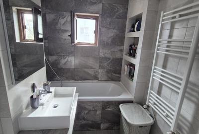 Apartament cu 2 camere decomandat, mobilat în Far - 10