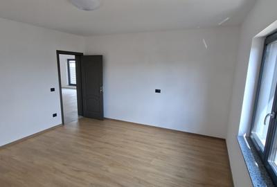Casă individuală cu 3 camere cu Canalizare în Letea Veche - 9
