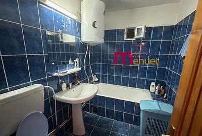 Apartament cu 3 camere decomandat în E3