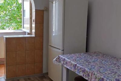 Apartament 2 camere, zona Zamfirescu, etaj 2 - 2