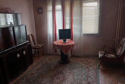 Apartament cu 3 camere decomandat în Petros - 8