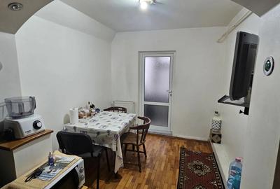 Apartament cu 2 camere decomandat în Central - 3