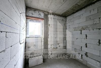 Casă individuală cu 4 camere cu Canalizare în Cetate - 10