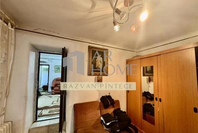 Casă cu 6 camere cu Canalizare în Central - 3