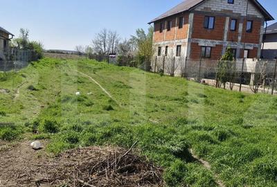 Teren de 2400 mp, în Central - 2