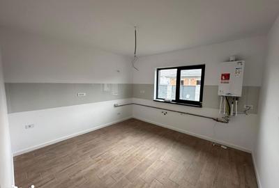 Casă cu 4 camere cu Teren 400 Mp în Clinceni