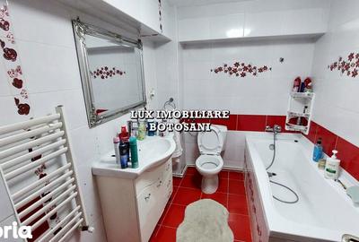 Apartament cu 4 camere decomandat în Central - 2