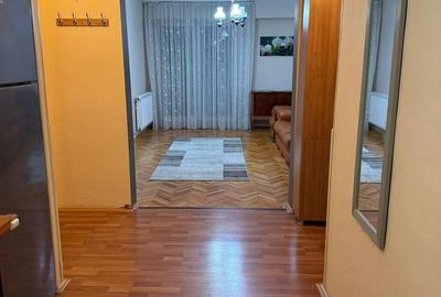 Apartament cu 3 camere decomandat în Tudor - 11
