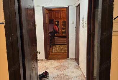 Apartament cu 3 camere decomandat în Titan - 1