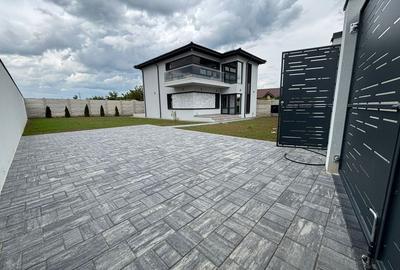Casă cu 4 camere în Albești - 8