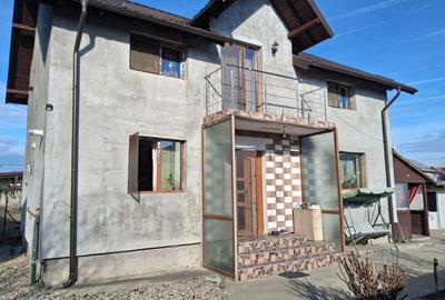 Casă cu 4 camere în Geamăna - 5