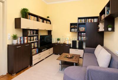 Apartament cu 3 camere semidecomandat în Central