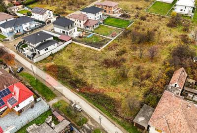 Teren Construcții intravilan de 1529 mp, în Central - 8