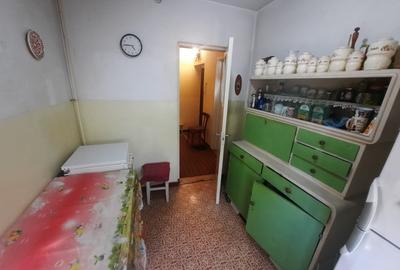 Apartament cu 3 camere, etajul 1/4, zona Tatarasi - 5