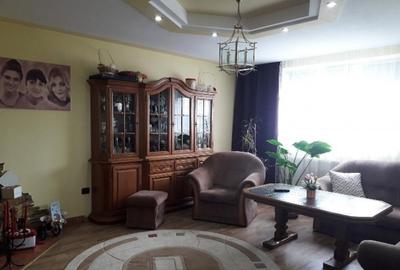 Apartament cu 3 camere decomandate Zona Ultracentral - 3