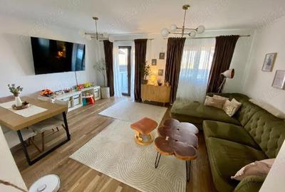 Casă cu Teren 100 Mp în Central