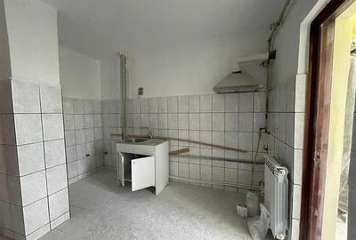 Apartament cu 2 camere decomandat în E3 - 4